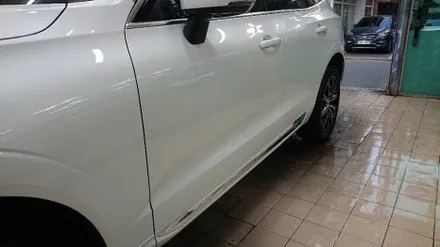 분당 자동차 찌그러짐 복원 볼보 XC60 도어 판금도색 수입차 전문수리 / 경기 성남