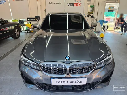 검은색 썬팅 은 아웃 BMW 340i 글라스틴트 선셋 재시공으로 드레스업 효과까지