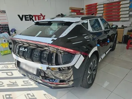 EV6 오로라블랙펄 루마버텍스900 썬팅 으로 시원하게