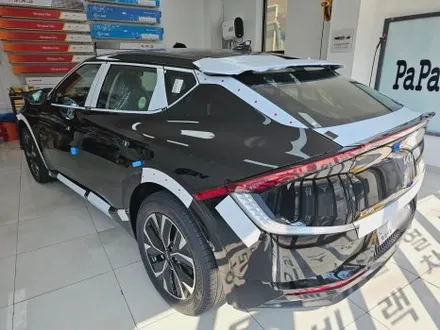 EV6 오로라블랙펄 루마버텍스900 썬팅 으로 시원하게