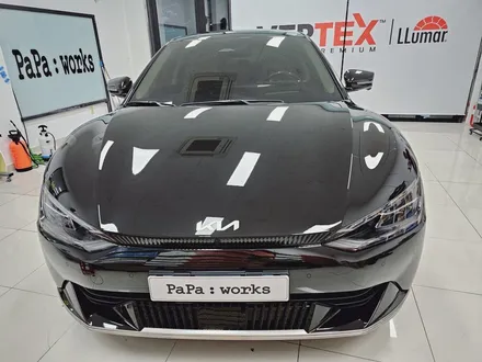 EV6 오로라블랙펄 루마버텍스900 썬팅 으로 시원하게