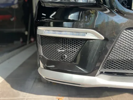 벤츠 ML350 앞범퍼 헤드라이트 사고 ML63 AMG 바디킷 보험처리 / 서울 양천 신정동