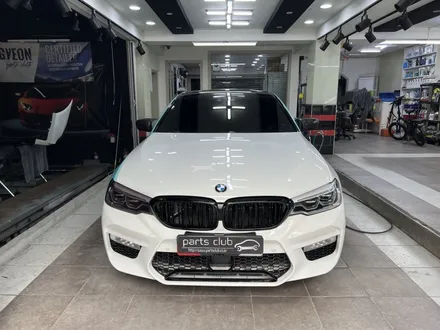 BMW G30 520d 앞범퍼 본넷 사고 자차보험처리 수리 M5룩 바디킷 교체 / 서울 양천