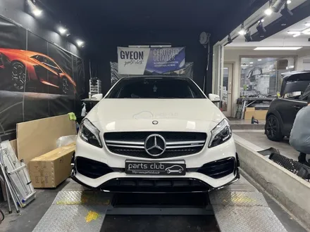 벤츠 W176 A45 AMG 카나드윙 부러짐 교체 수리 센터 / 서울 양천 신정동