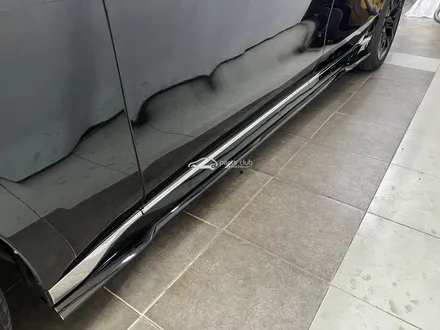 BMW G70 740i 유광블랙 익스테리어 풀 바디킷 (프론트립, 사이드스컷, 디퓨져, 머플러팁, 스포일러) / 서울 양천 신정동
