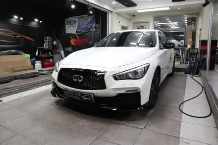 인피니티 Q50 문라이트화이트 오루즈 앞뒤범퍼 교체 바디킷 어디서? / 서울 양천