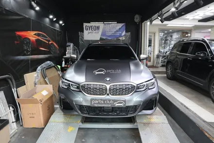 BMW G21 m340i 투어링 리얼카본으로 풀 바디킷 (프론트립, 스포일러, 사이드미러커버, 그릴) / 서울 양천