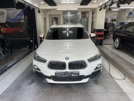 BMW F39 X2 그릴 파손, M타입 유광블랙 키드니 그릴 교체 / 서울 양천 신정동