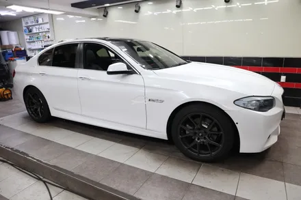 [파츠클럽] BMW F10 5시리즈 520d 다이아몬드 화이트 전체랩핑 / 서울 양천