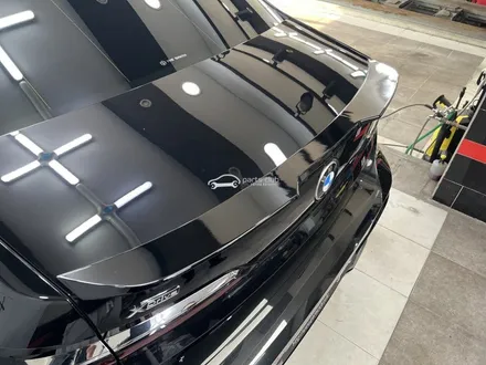 BMW G70 740i 유광블랙 익스테리어 풀 바디킷 (프론트립, 사이드스컷, 디퓨져, 머플러팁, 스포일러) / 서울 양천 신정동