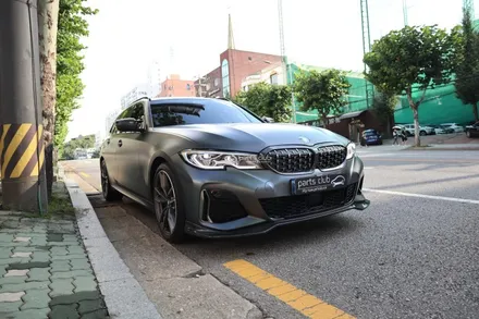 BMW G21 m340i 투어링 리얼카본으로 풀 바디킷 (프론트립, 스포일러, 사이드미러커버, 그릴) / 서울 양천