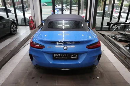 BMW G29 Z4 m40i 미사노블루 TRD 타입 드라이카본 스포일러 장착 사진 / 서울 양천