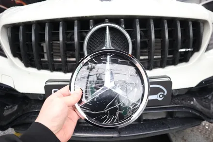 [파츠클럽] 벤츠 W117 CLA45 AMG 디스트로닉 엠블럼 장착이 가능할까? / 서울 양천