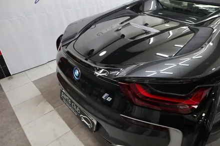 BMW i8 로드스터 카본 윙스포일러 장착 가능한 튜닝샵 / 서울 양천