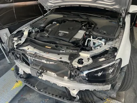 벤츠 W213 E250 LCI 후기형 올블랙 세로그릴 교체 / 서울 양천 신정동