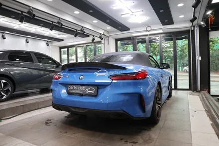 BMW G29 Z4 m40i 미사노블루 TRD 타입 드라이카본 스포일러 장착 사진 / 서울 양천