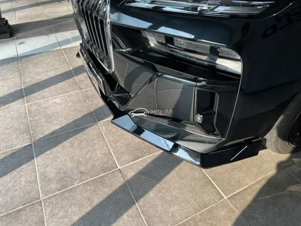 BMW G70 740i 유광블랙 익스테리어 풀 바디킷 (프론트립, 사이드스컷, 디퓨져, 머플러팁, 스포일러) / 서울 양천 신정동