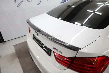 BMW F82 M4 V타입 카본 트렁크 스포일러 장착 이미지 사진 / 서울 양천