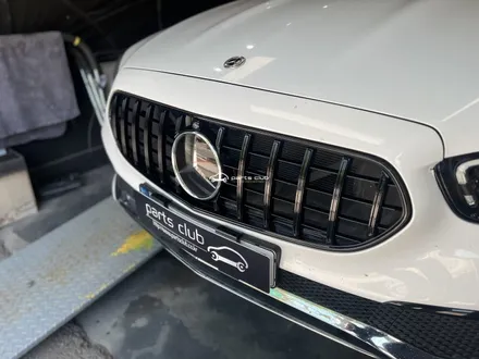 벤츠 W213 E250 LCI 후기형 올블랙 세로그릴 교체 / 서울 양천 신정동