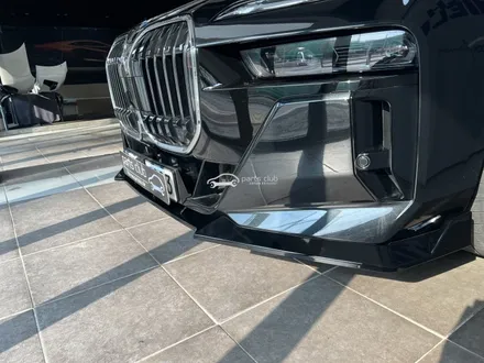BMW G70 740i 유광블랙 익스테리어 풀 바디킷 (프론트립, 사이드스컷, 디퓨져, 머플러팁, 스포일러) / 서울 양천 신정동