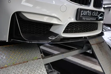 [파츠클럽] BMW F82 M4 퍼포먼스 프론트립 에어뎀 장착 / 서울 양천 신정동