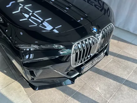 BMW G70 740i 유광블랙 익스테리어 풀 바디킷 (프론트립, 사이드스컷, 디퓨져, 머플러팁, 스포일러) / 서울 양천 신정동