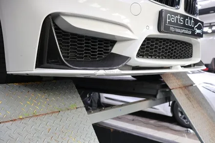 [파츠클럽] BMW F82 M4 퍼포먼스 프론트립 에어뎀 장착 / 서울 양천 신정동
