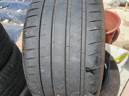 265 40 20 미쉐린 스포츠4s 벤츠 AMG GT 순정타이어 2본 판매합니다 / 포천, 양주, 의정부, 동두천