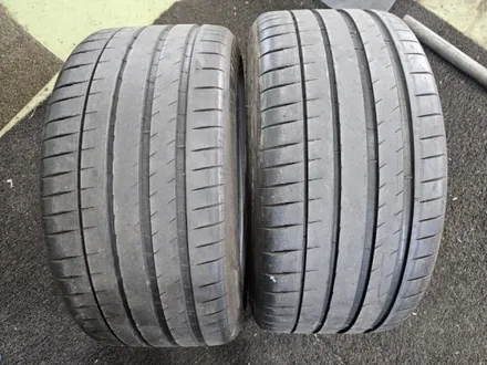 295 35 21 미쉐린 파일럿 스포츠4S 중고타이어 2본 포르쉐 뉴카이엔 마칸 벤츠GLC ML AMG BMWX5M 등등 사이즈 / 경기 포천 소흘