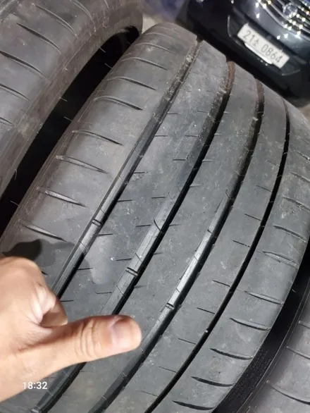245 35 20 275 30 20 미쉐린 파일럿 스포츠4S 벤츠E53 AMG 쿠페 순정타이어 중고 한대분 판매합니다 / 경기 포천 소흘