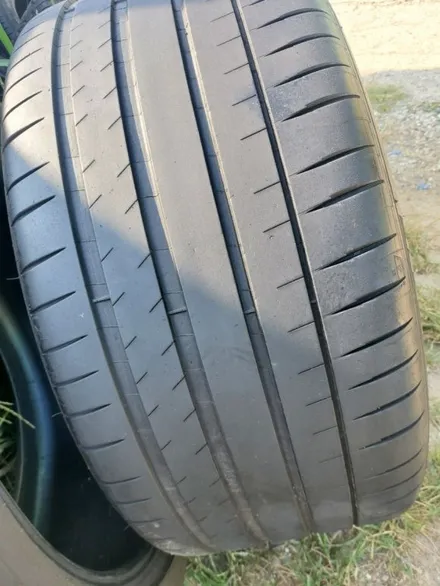 325 35 22 미쉐린 파일럿 스포츠 4S 중고타이어 2본 59만원 판매 벤츠GLE AMG 람보르기니 우루스 등등 차량 사이즈 입니다 / 경기 포천 소흘