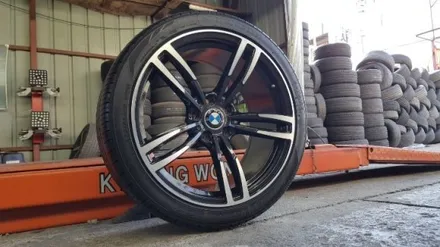 BMW  M4  19인치 휠타이어 착한가격으로 판매  래프리카 이구요~ / 경기 포천 소흘