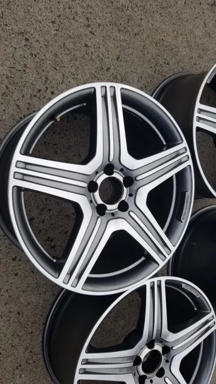 벤츠  CLS 63AMG 19인치 순정 정품 카피가격으로 판매합니다 / 경기 포천 소흘