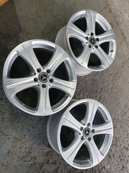 벤츠E클래스 W213 순정 18인치 한대분 미친가격 한대분 39만원 가능 W212 차량 장착가능합니다 / 경기 포천 소흘