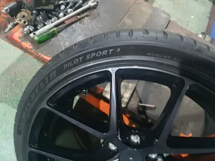 BB5  CIR 19인치 래프리카 제품 휠 타이어 한대분 89~99만원 판매합니다 BMW G바디 전용 옵셋 입니다  PCD 112 5홀 / 경기 포천 소흘