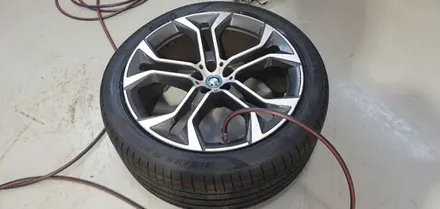 275 40 21 315 35 21 피렐리 피제로 pz4 런플랫 중고타이어 한대분 99만원 판매 BMW X5 X6 순정타이어 별마킹 있습니다 / 경기 포천 소흘