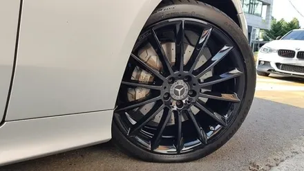 벤츠 CLS AMG 마차 20인치 정품 휠 한대분 대한민국 최저가 한대분 도전합니다 유광블랙 / 경기 포천 소흘