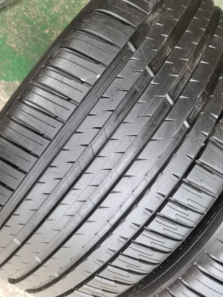 285 40 21 315 35 21 포르쉐 뉴카이엔 적용 사이즈 중고타이어 한대분 99만원 판매 BMW X5 X6 호환됩니다 / 경기 포천 소흘