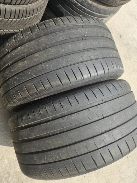 325 35 22 미쉐린 파일럿 스포츠 4S 중고타이어 2본 59만원 판매 벤츠GLE AMG 람보르기니 우루스 등등 차량 사이즈 입니다 / 경기 포천 소흘
