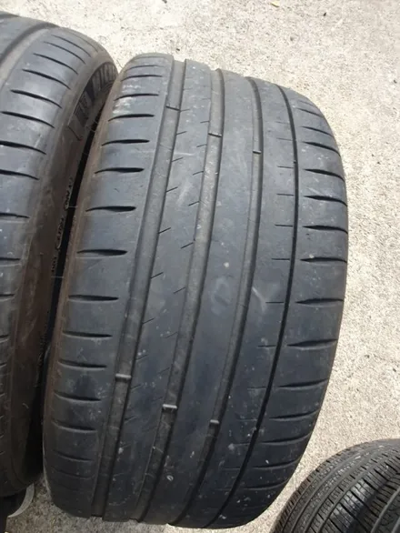 265 40 20 미쉐린 스포츠4s 벤츠 AMG GT 순정타이어 2본 판매합니다 / 포천, 양주, 의정부, 동두천