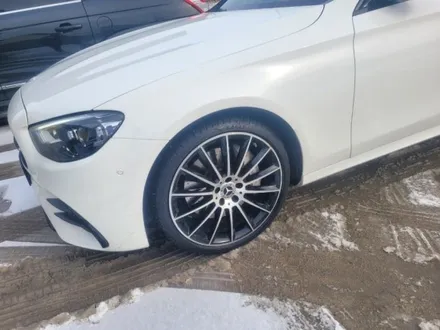 벤츠 E클래스 W213 마차 AMG 20인치 정품 휠타이어 래프리카 가격으로 한대분 판매합니다 / 경기 포천 소흘