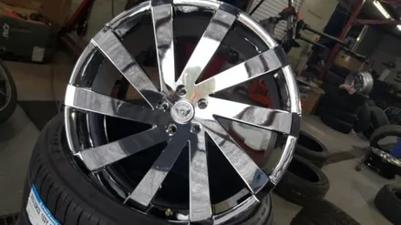 지마 6번 22인치  300C  랜드로버  BMW X5 X6 X7  렉서스460 IS  장착가능 합니다  올크롬 / 경기 포천 소흘