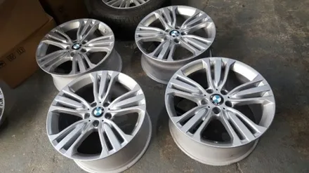BMW X5 F15 스포츠 팩 순정 정품 19인치 휠타이어 카피 가격으로 판매합니다 / 경기 포천 소흘