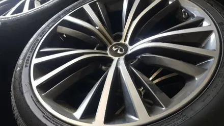 인피니트 Q60 Q70 순정 19인치 휠타이어 신품수준 중고 입니다 / 경기 포천 소흘