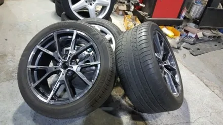 BMW M8 19인치 휠타이어 판매 합니다 F바디 5시리즈 3시리즈 3GT 5GT  최저가 도전합니다 / 경기 포천 소흘