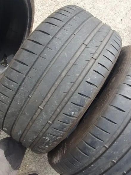 265 40 20 미쉐린 스포츠4s 벤츠 AMG GT 순정타이어 2본 판매합니다 / 포천, 양주, 의정부, 동두천