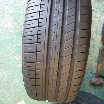 245 35 20 미쉐린 스포츠3 런플렛 중고 타이어 2본 35만원 판매  벤츠 CLS E클래스 BMW 5시리즈 550i m8 등등 / 경기 포천 소흘