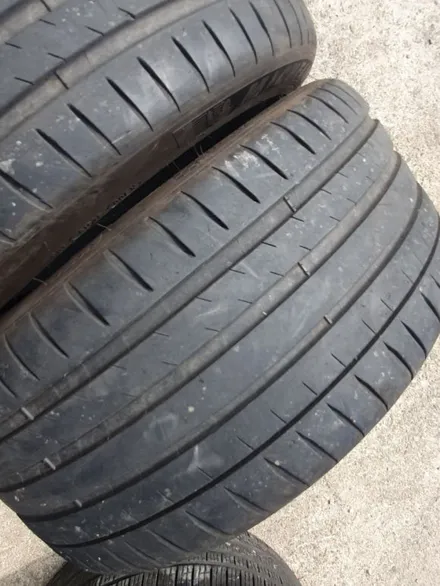 265 40 20 295 35 20 미쉐린 파일럿 스포츠4S 벤츠 AMG GT43 순정사이즈 중고타이어 한대분 판매합니다 / 경기 포천 소흘