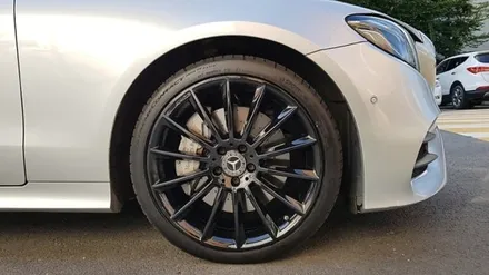 벤츠 CLS AMG 마차 20인치 정품 휠 한대분 대한민국 최저가 한대분 도전합니다 유광블랙 / 경기 포천 소흘