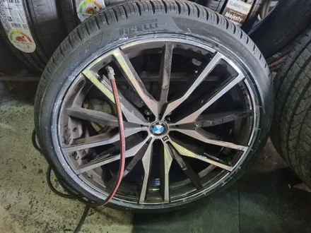 275 35 22 315 30 22 피렐리 피제로 올시즌 앞 새제품 리어 신품급 중고타이어 BMW X5M X6M 벤틀리 컨티넨탈GT 등등 / 경기 포천 소흘